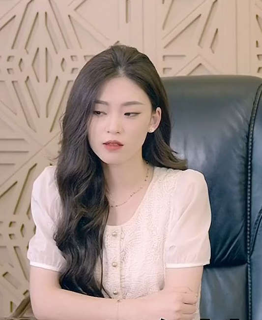 公司保洁员竟是女总裁 第01集