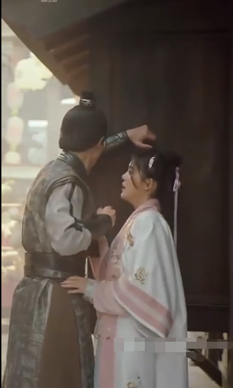 间谍夫妇今天又又又撞任务了 1-15集