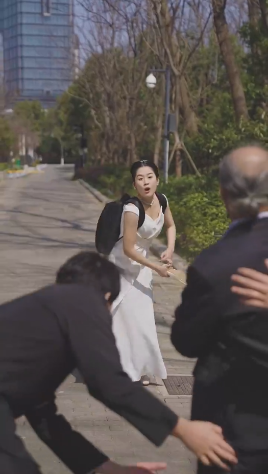 纪总看清楚我是你保镖 第41集